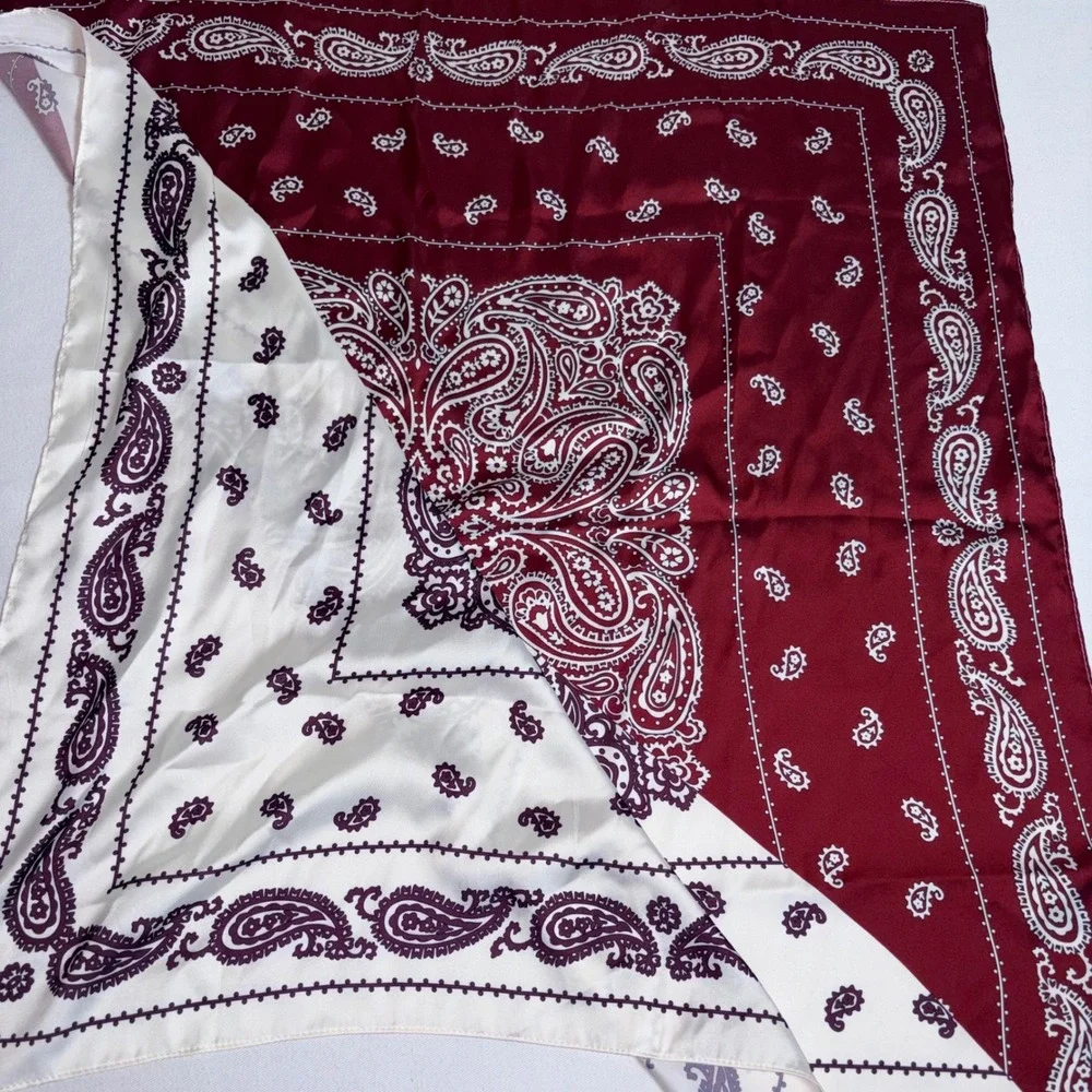 Paisley Square Scarf Burgundy White Excellent Silky Bandana Wrap 26.5 x 26.5 in